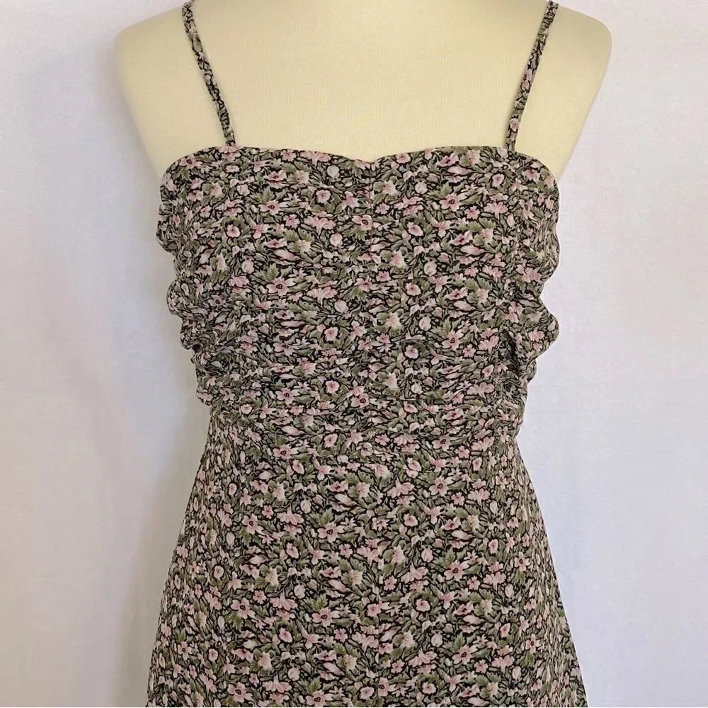 MISSGUIDED ROMPER FLORAL PRINT - Picture 5 of 15